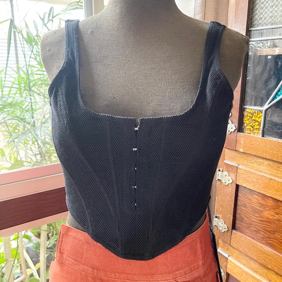 🖤 Black Mesh Zip-Back Corset Crop Top 🖤 - Picture 1 of 5